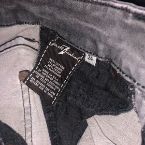 7 For All Mankind Jeans - 7FOR ALL MANKIND GENTLY WORN GREY JEANS 7 For All Mankind Jeans - 7FOR ALL MANKIND GENTLY WORN GREY JEANS